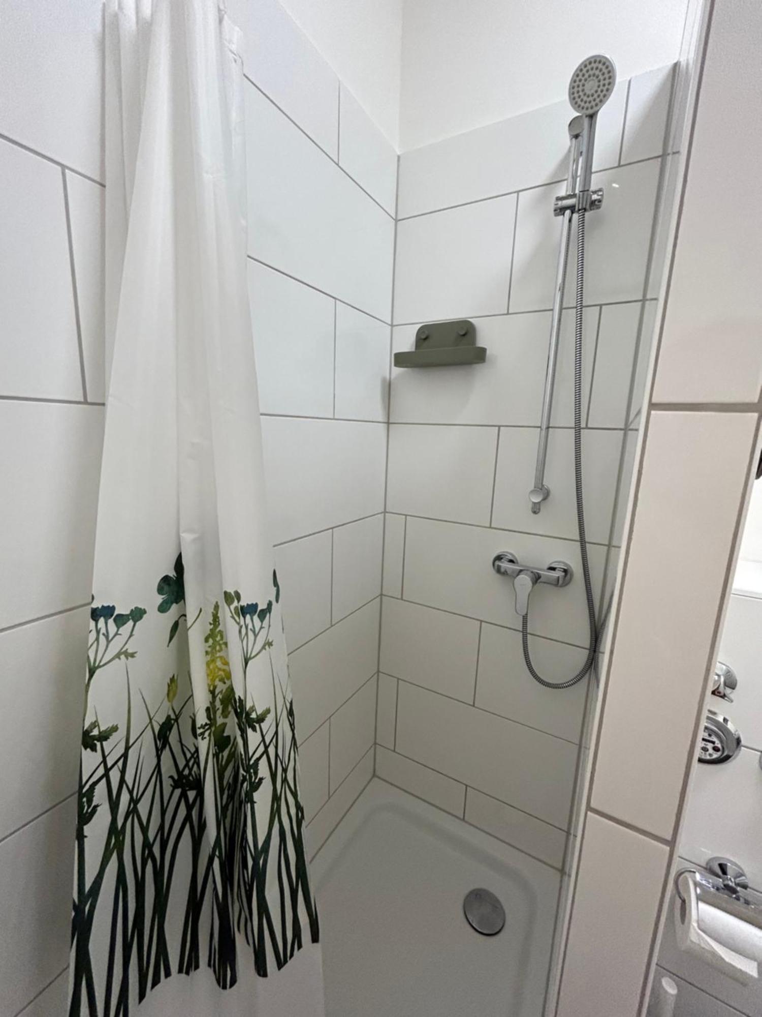 35 Qm Grosses Apartment Mit Eigenem Badezimmer In Den Elbvororten Hamburg Dış mekan fotoğraf